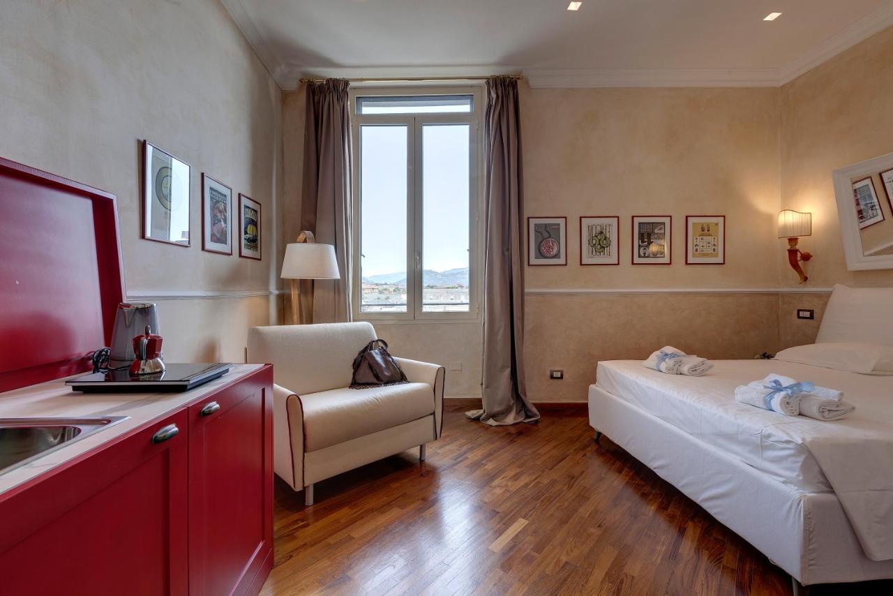 Mamo Florence - Thelma & Louise Apartments ภายนอก รูปภาพ
