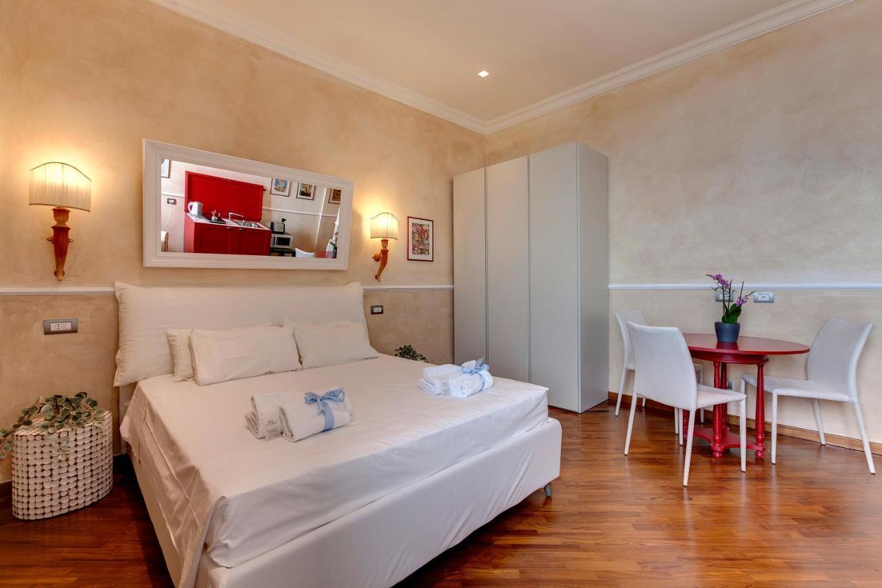 Mamo Florence - Thelma & Louise Apartments ภายนอก รูปภาพ
