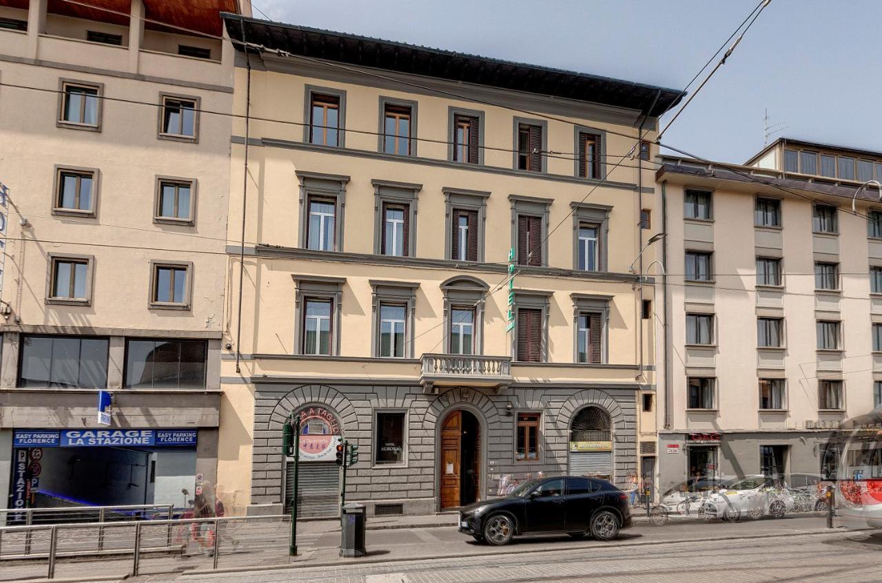 Mamo Florence - Thelma & Louise Apartments ภายนอก รูปภาพ