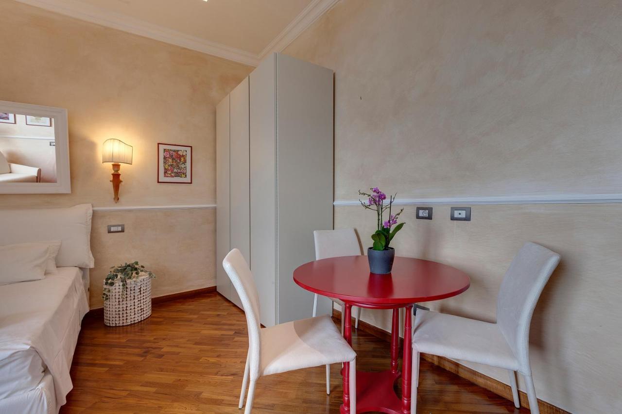 Mamo Florence - Thelma & Louise Apartments ภายนอก รูปภาพ